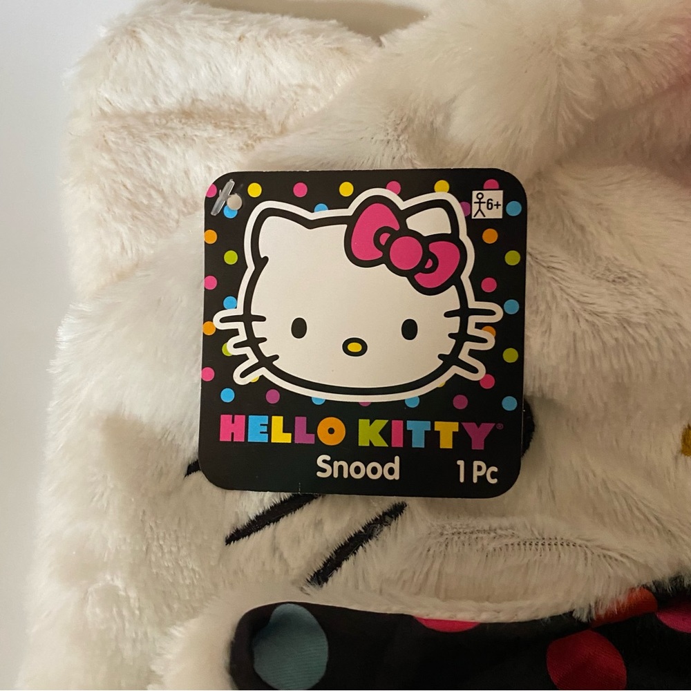 Hello Kitty snood - Picture 3 of 9